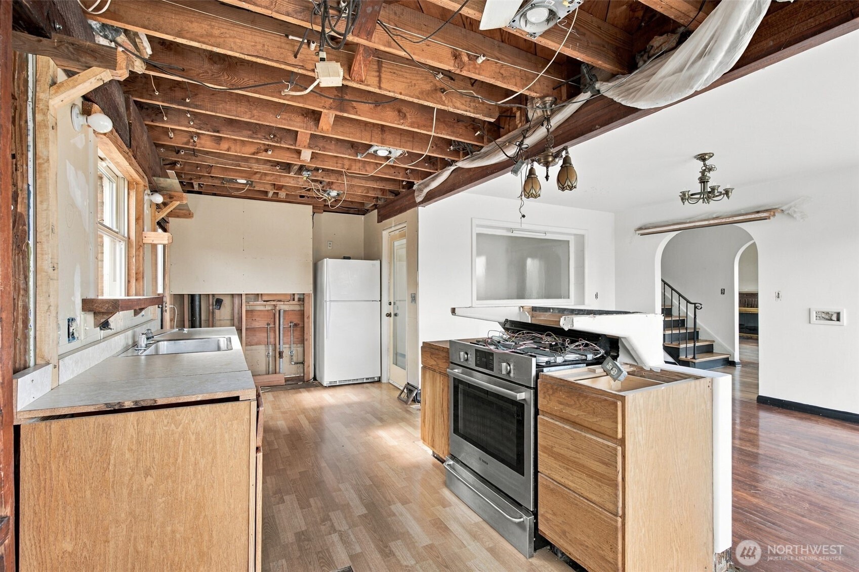 1317 California Avenue Property Photo 8