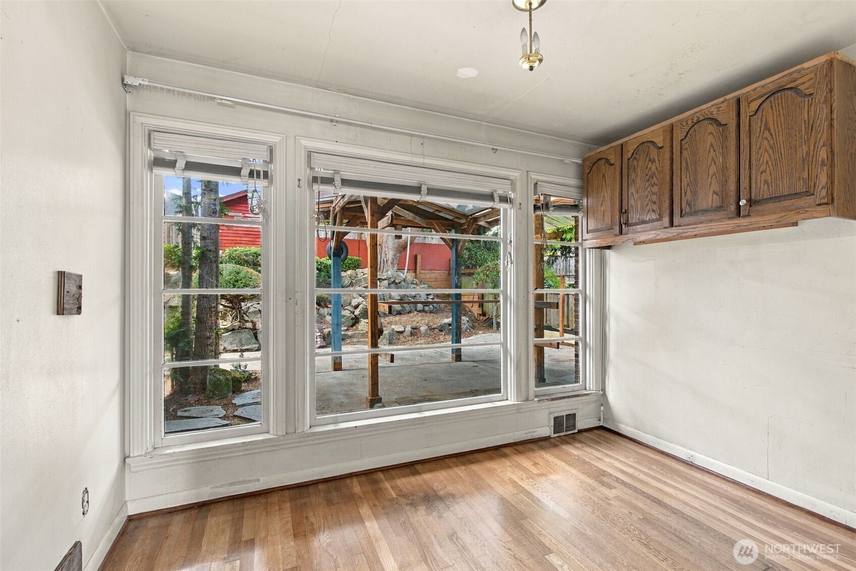 1317 California Avenue Property Photo 13