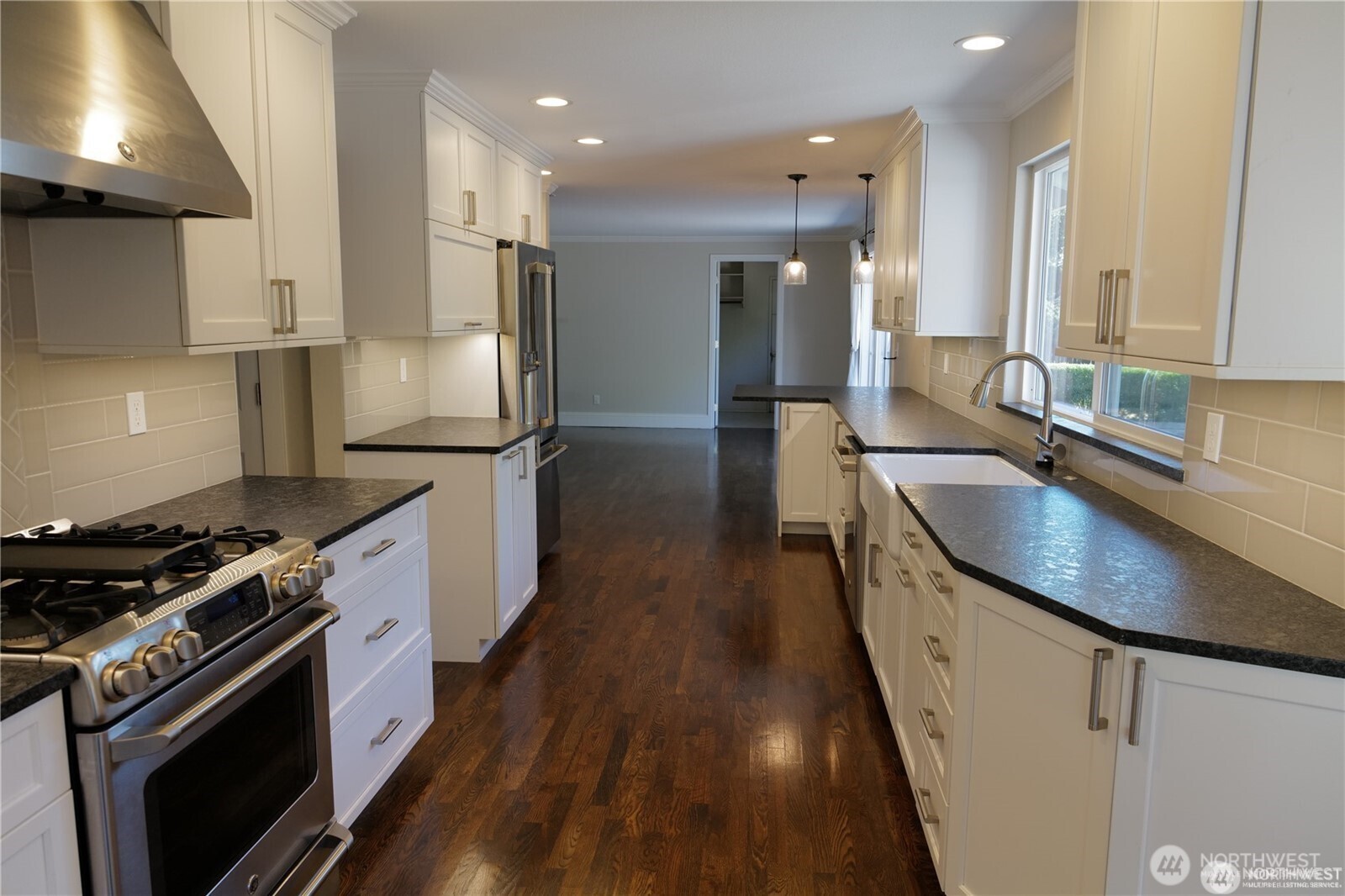 11602 Se 49th Street Property Photo 4