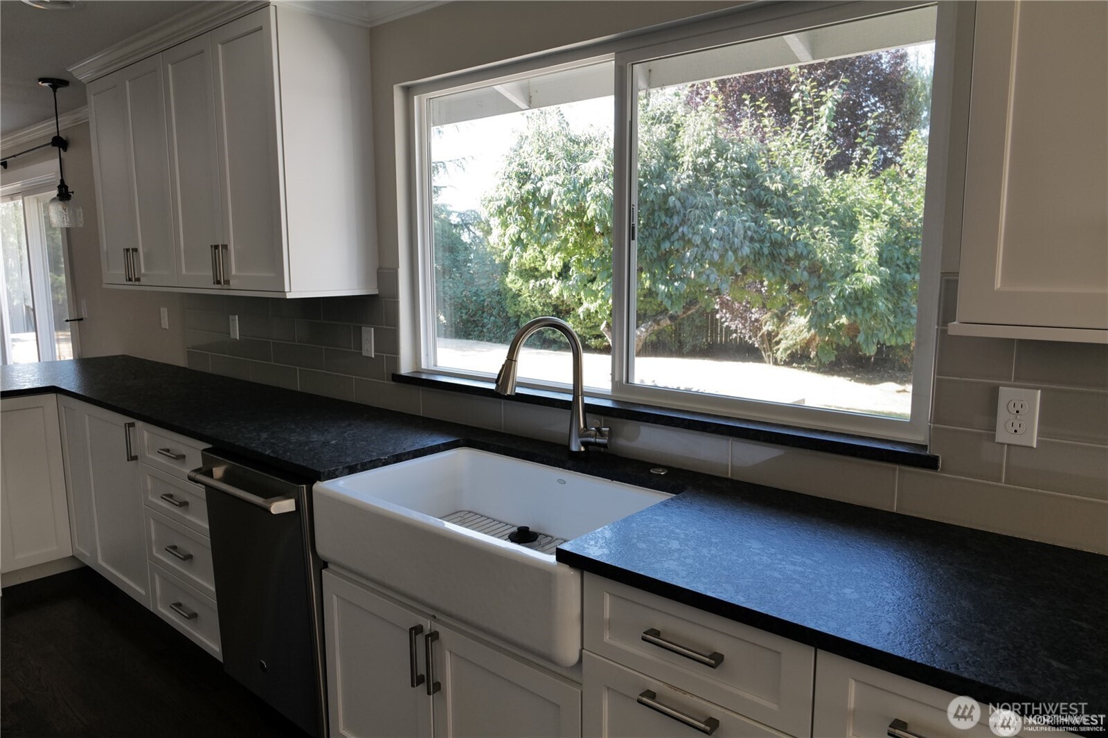 11602 Se 49th Street Property Photo 5