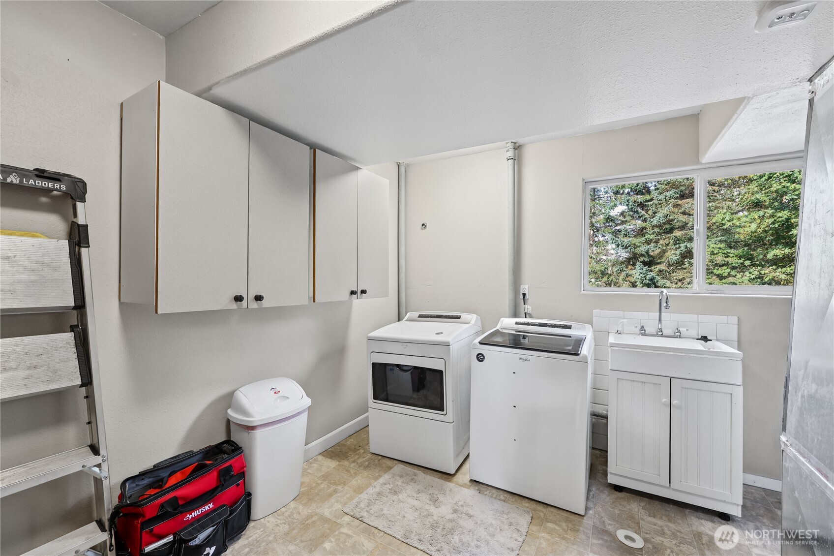 2072 Sidney Avenue Property Photo 13