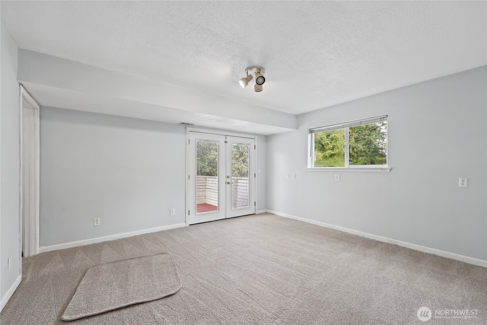 2072 Sidney Avenue Property Photo 22
