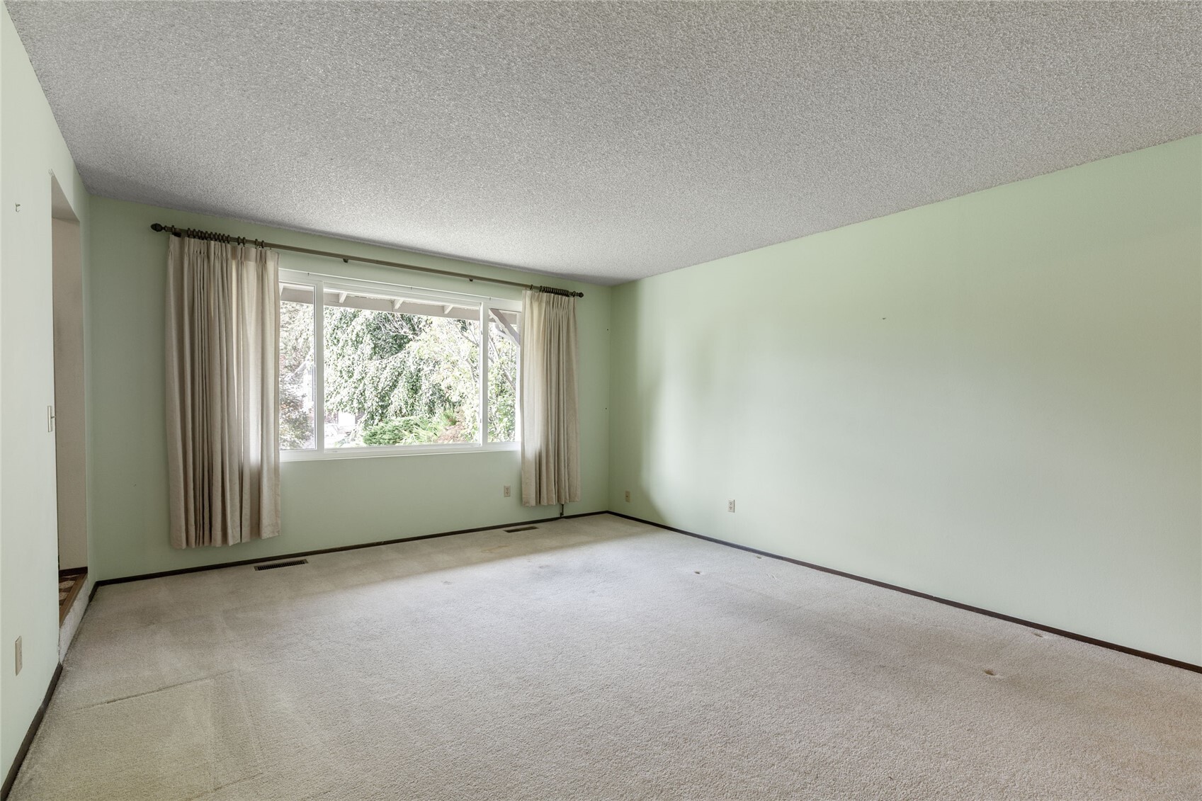 16321 Ne 98th Street Property Photo 6