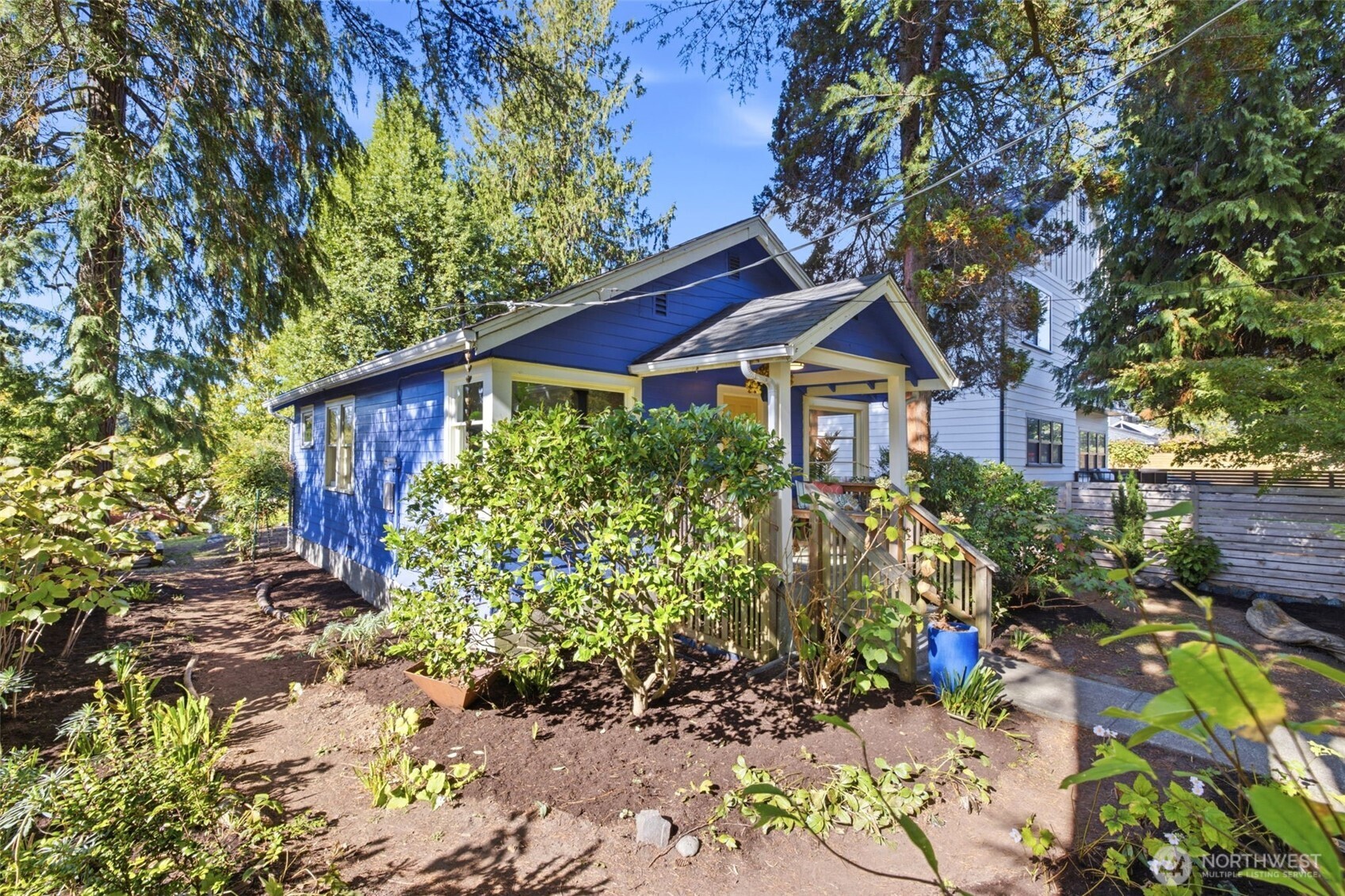 9051 2nd Avenue Property Photo 3