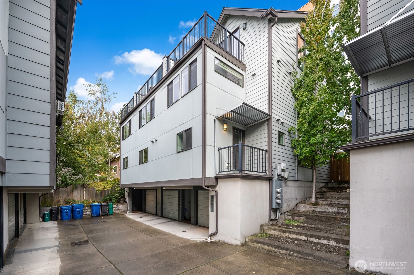 2524 Yale Avenue A Property Photo 1