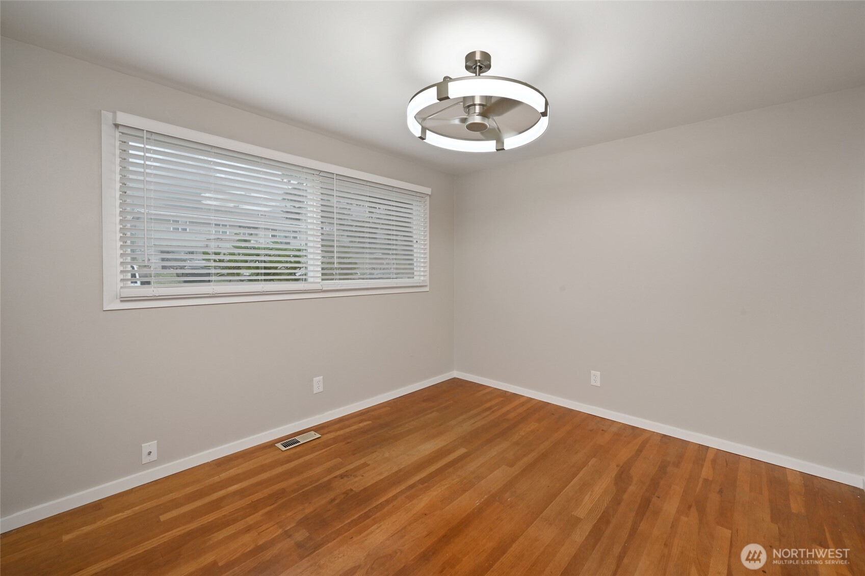 1135 S 204th Street Property Photo 18