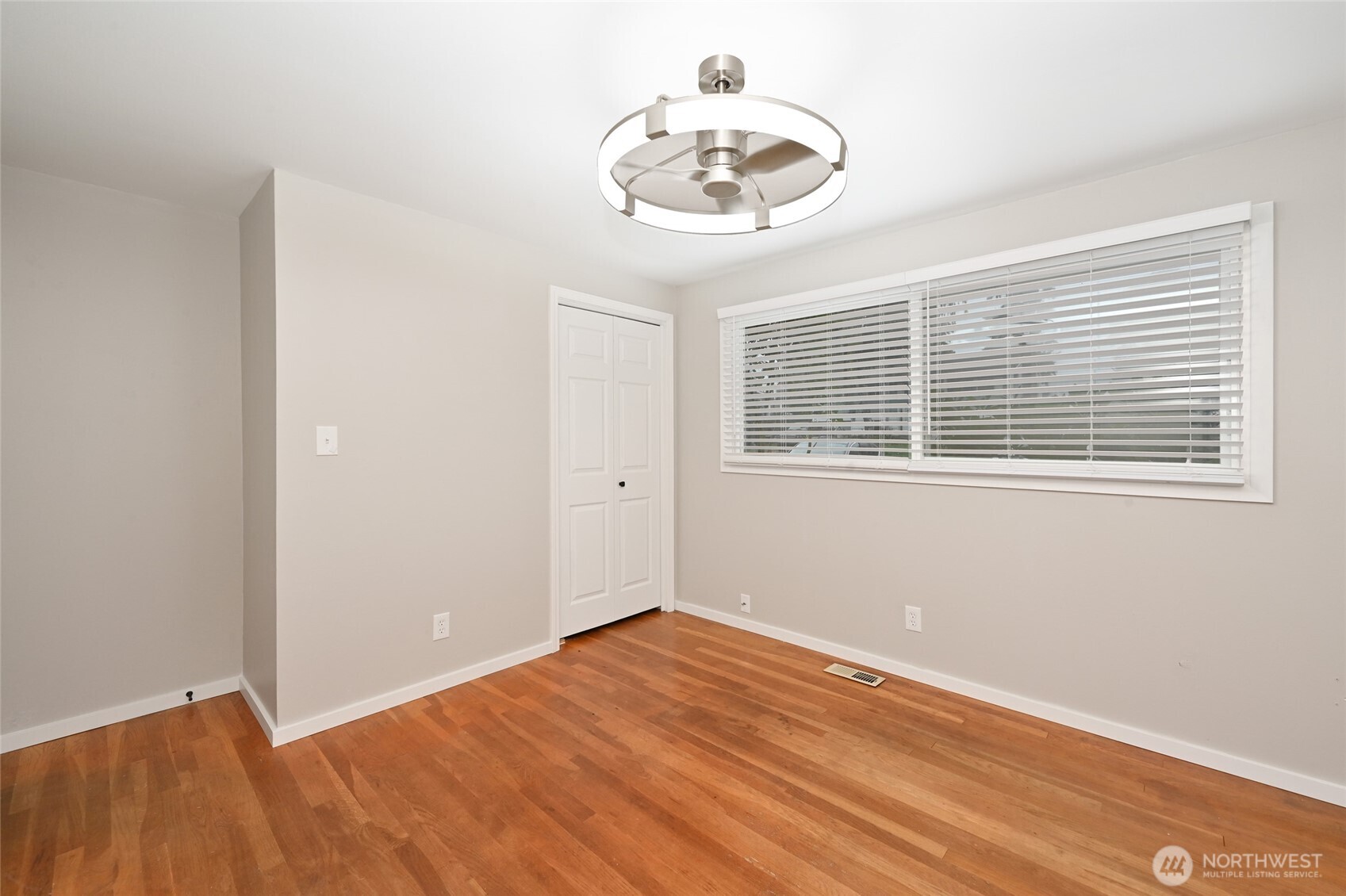 1135 S 204th Street Property Photo 19
