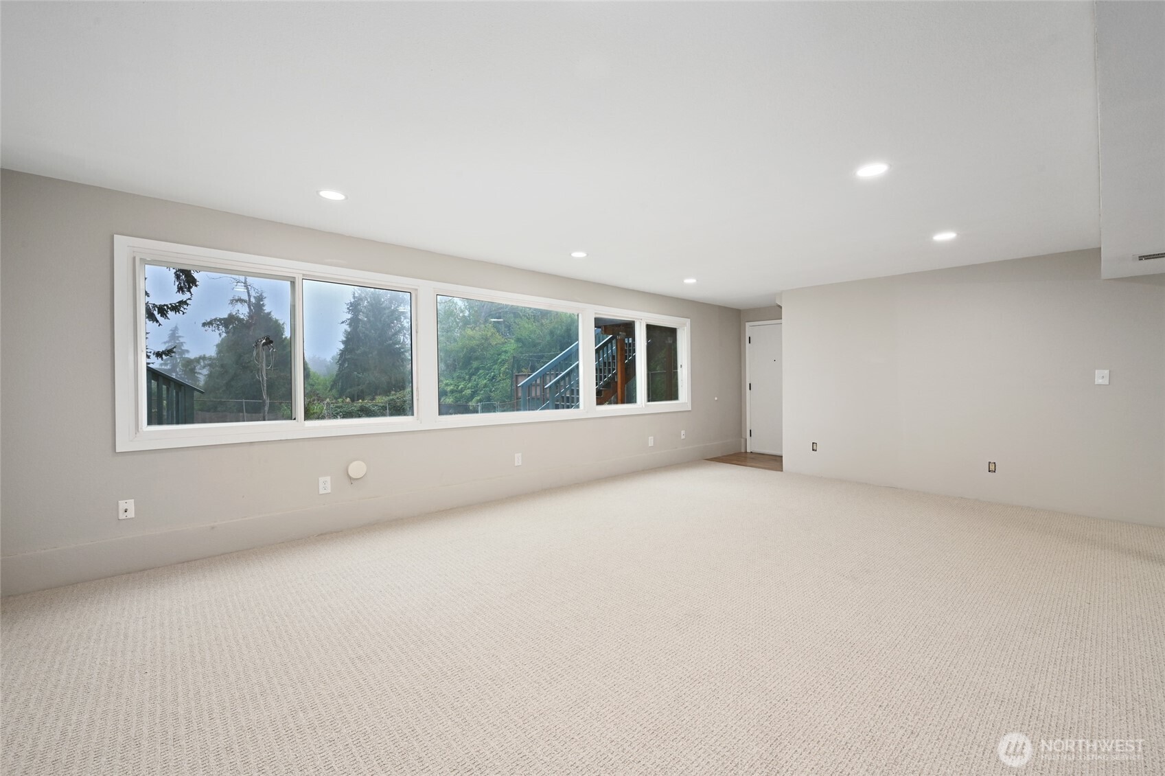 1135 S 204th Street Property Photo 23