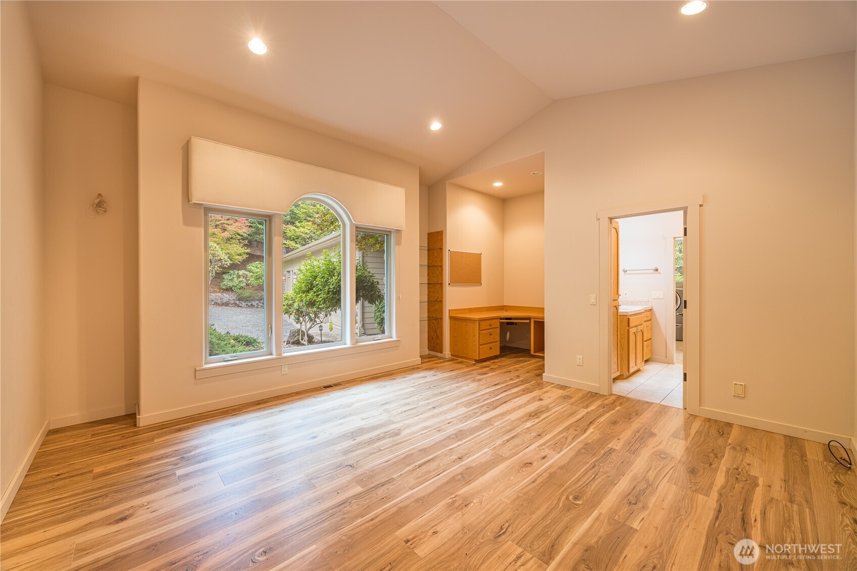 242 Forest Haven Drive Property Photo 28