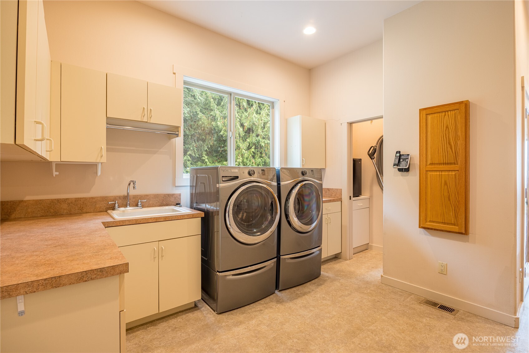 242 Forest Haven Drive Property Photo 34