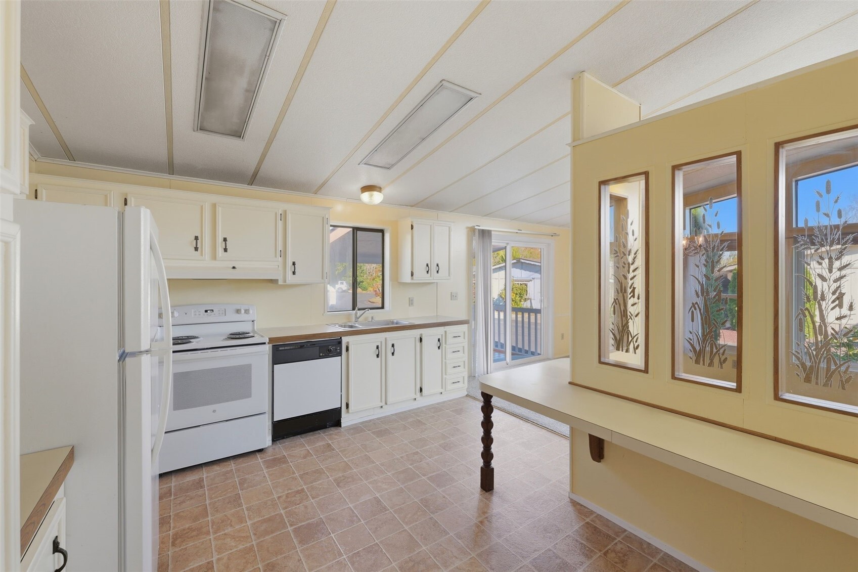 6875 Capricorn Lane 2 Property Photo 7