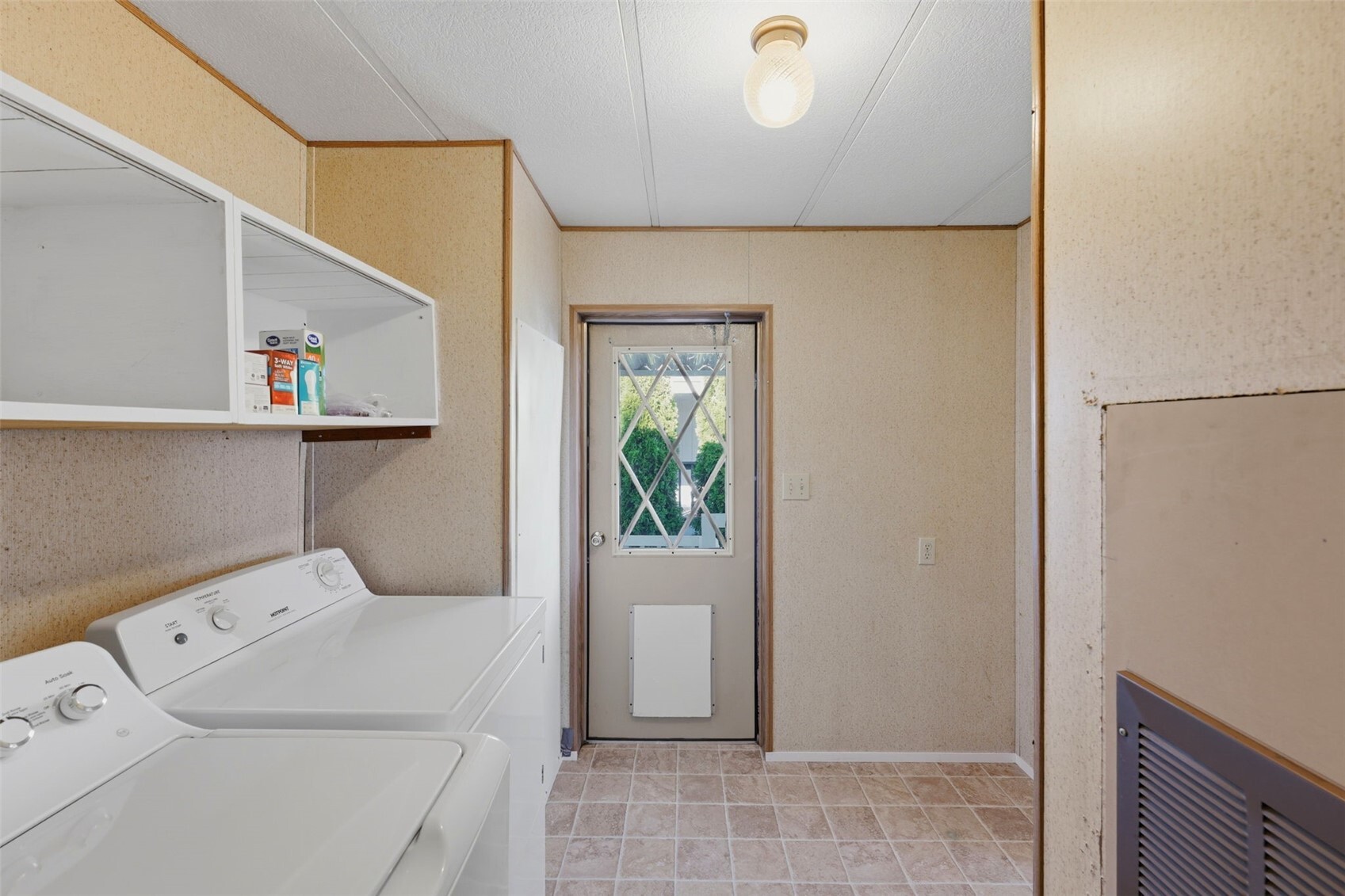 6875 Capricorn Lane 2 Property Photo 16