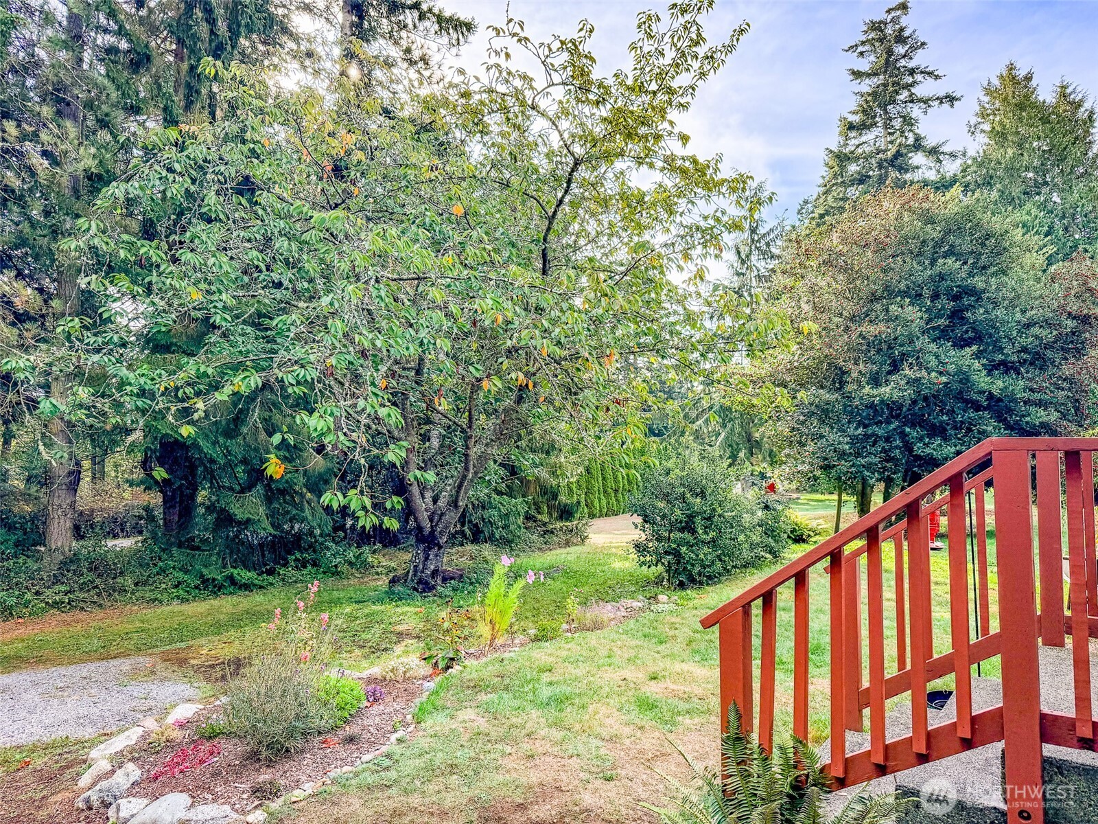 1321 E Marrowstone Road Property Photo 2