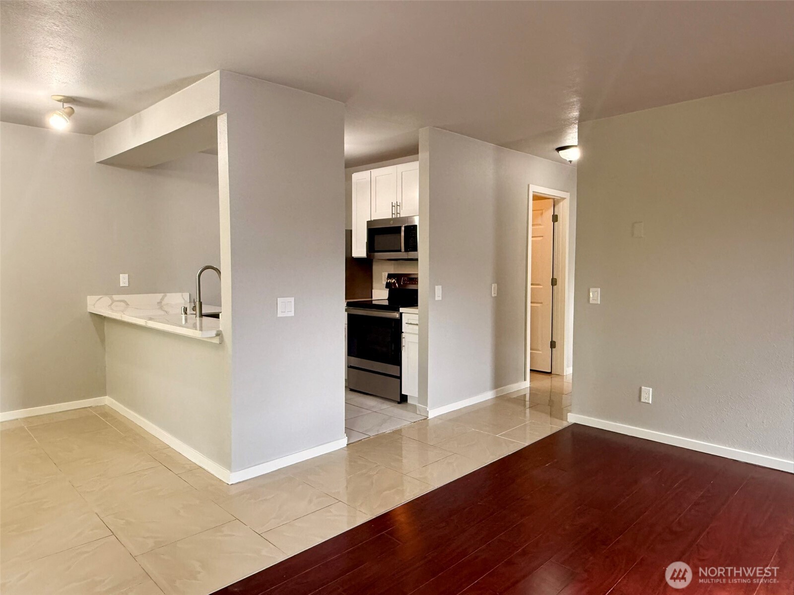 3233 Ne 12th Street 215 Property Photo 4