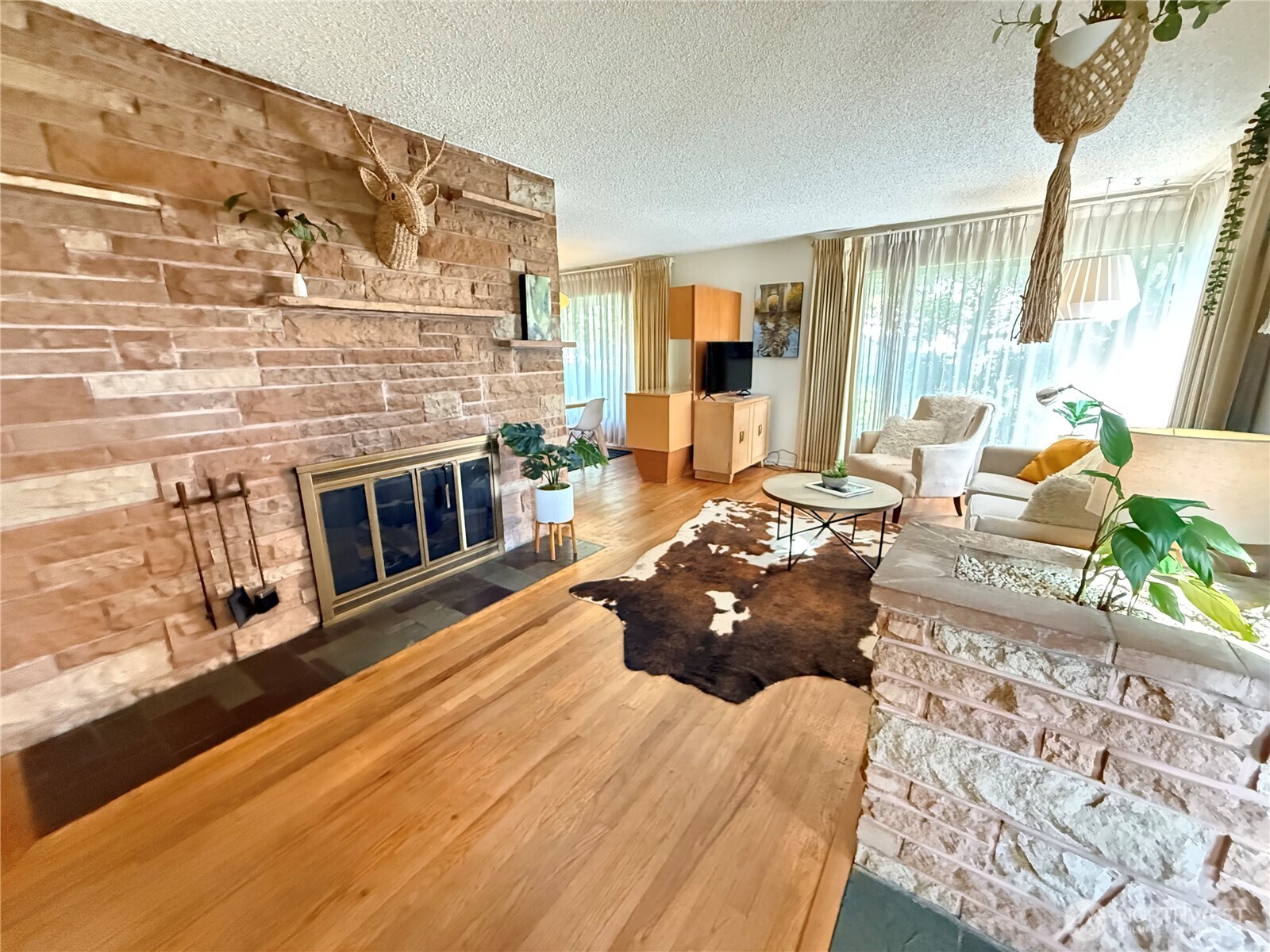 7767 Beacon Avenue Property Photo 4