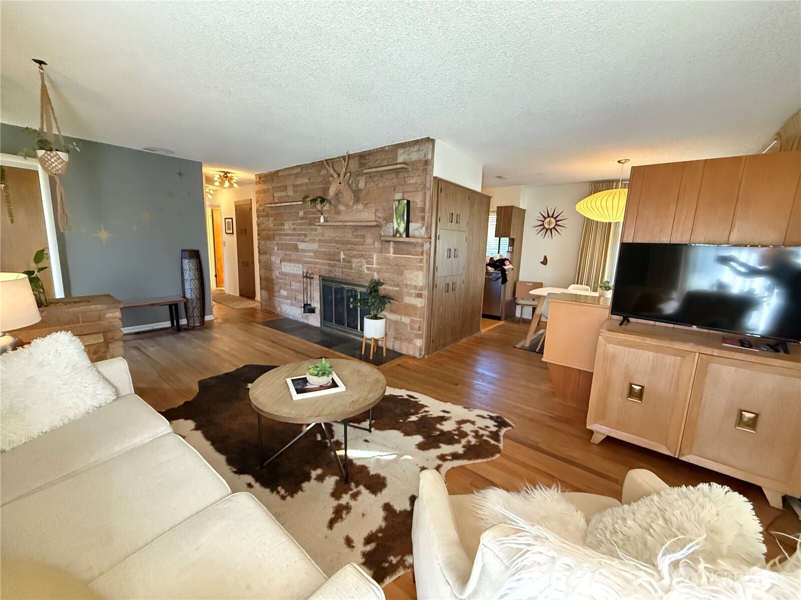 7767 Beacon Avenue Property Photo 8
