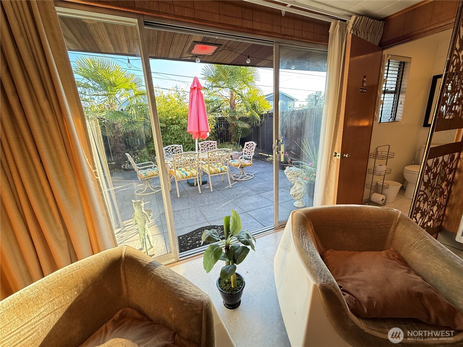 7767 Beacon Avenue Property Photo 29