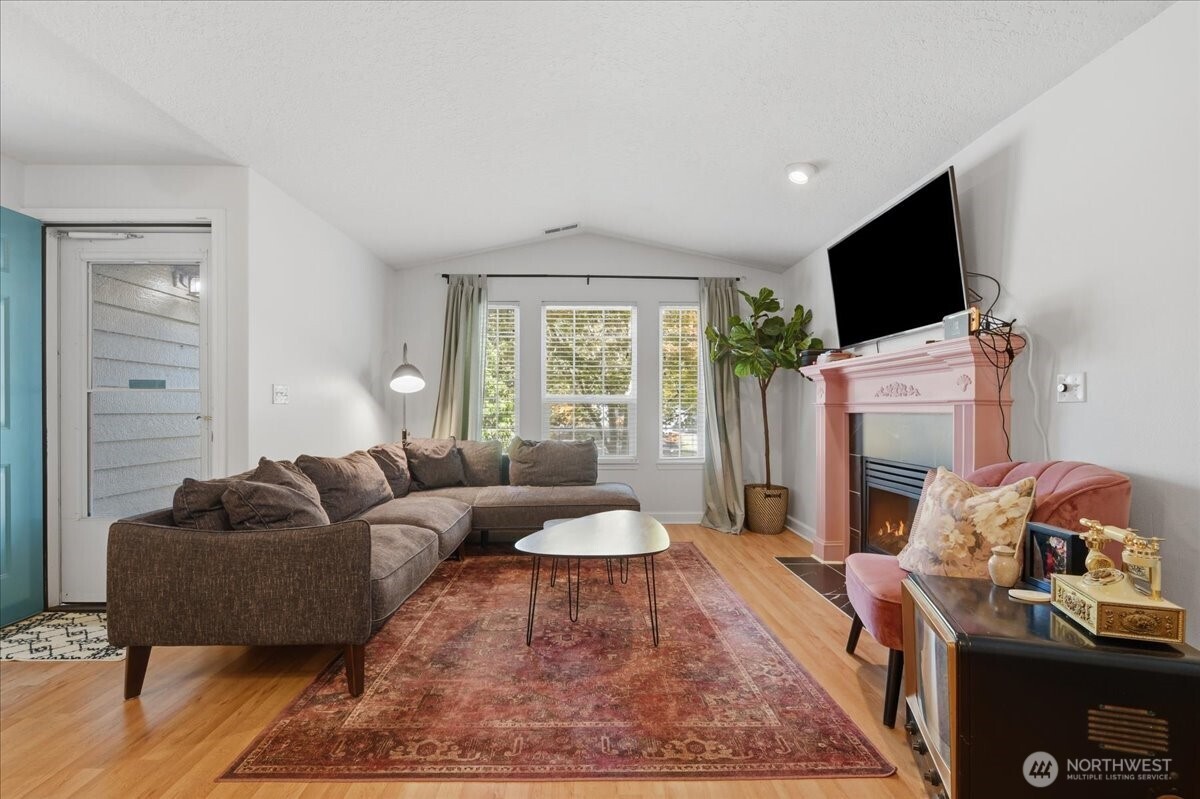 17103 Se 18th Street Property Photo 4