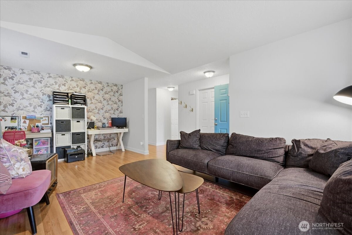 17103 Se 18th Street Property Photo 6