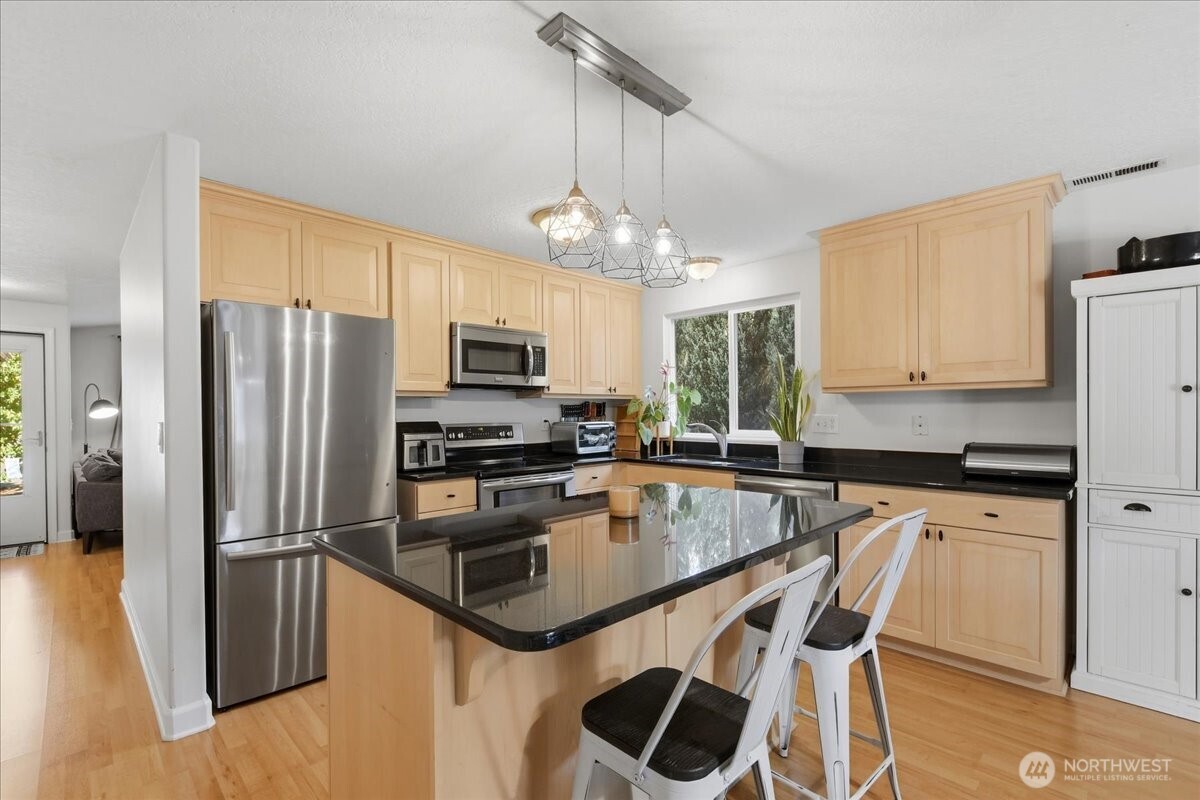 17103 Se 18th Street Property Photo 8