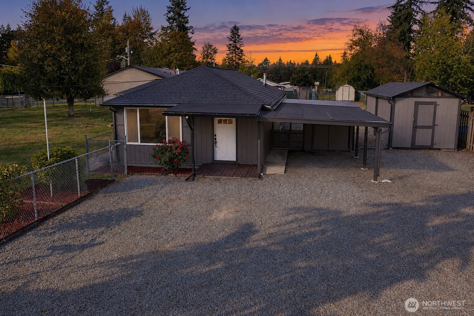 18806 Se 168th Street Property Photo 2