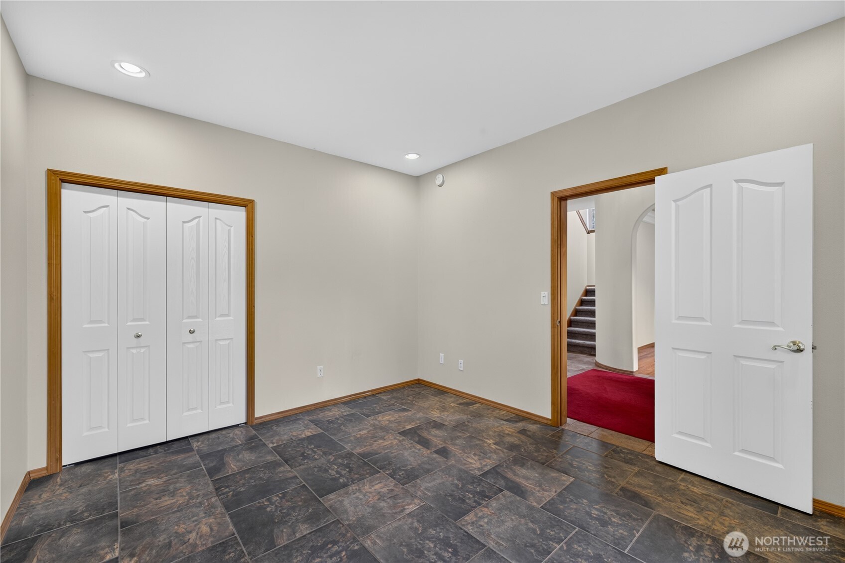 31400 W Lake Ketchum Road Property Photo 5