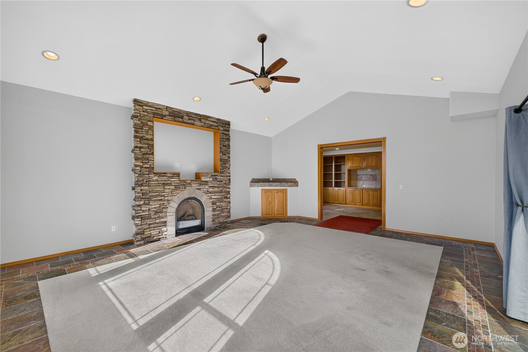 31400 W Lake Ketchum Road Property Photo 10