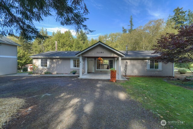 31180 Laughing Dog Property Photo 1