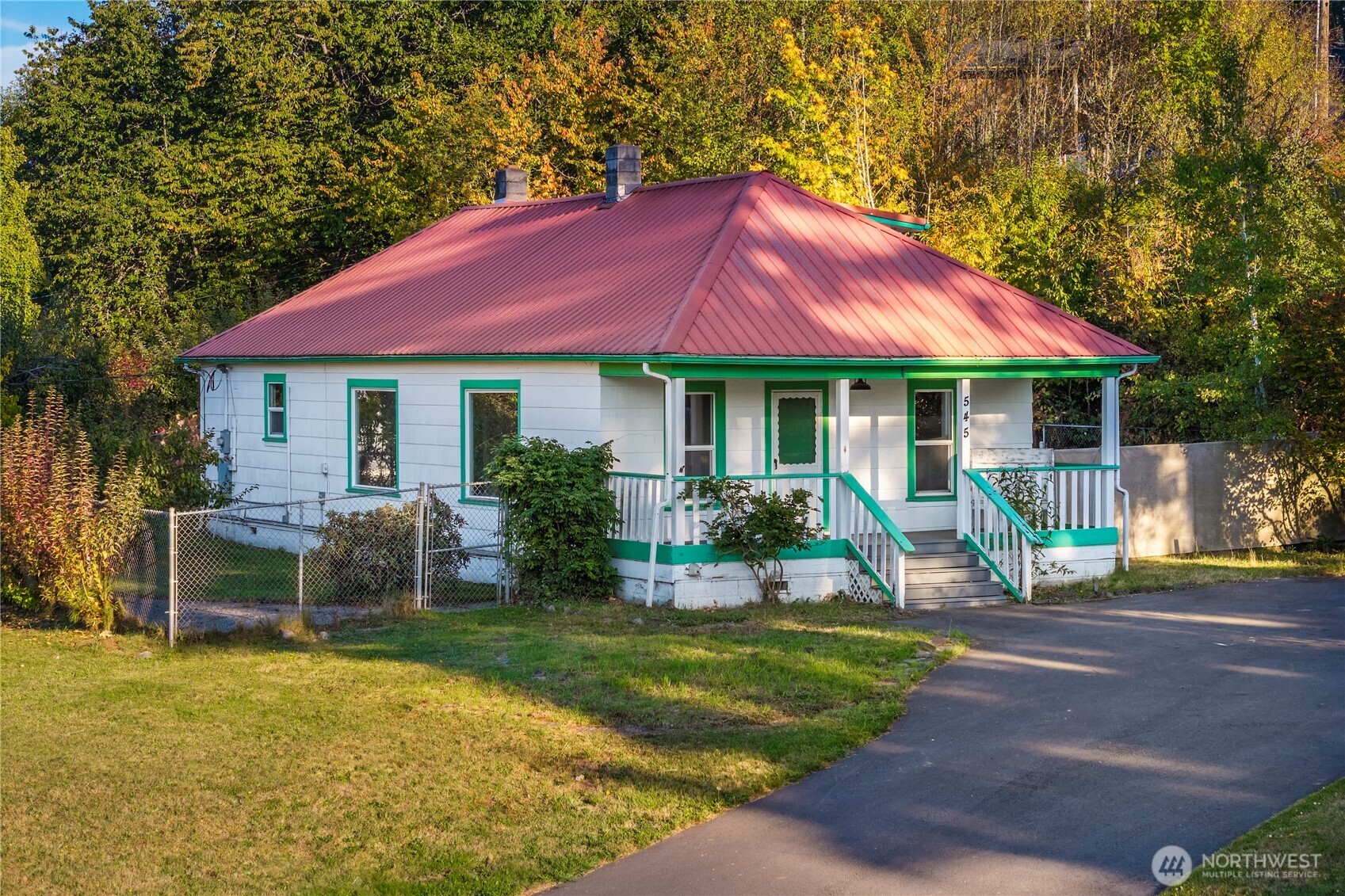 545 Eatonville Highway Property Photo 1
