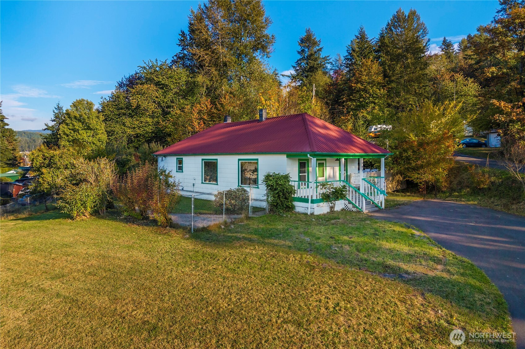 545 Eatonville Highway Property Photo 3