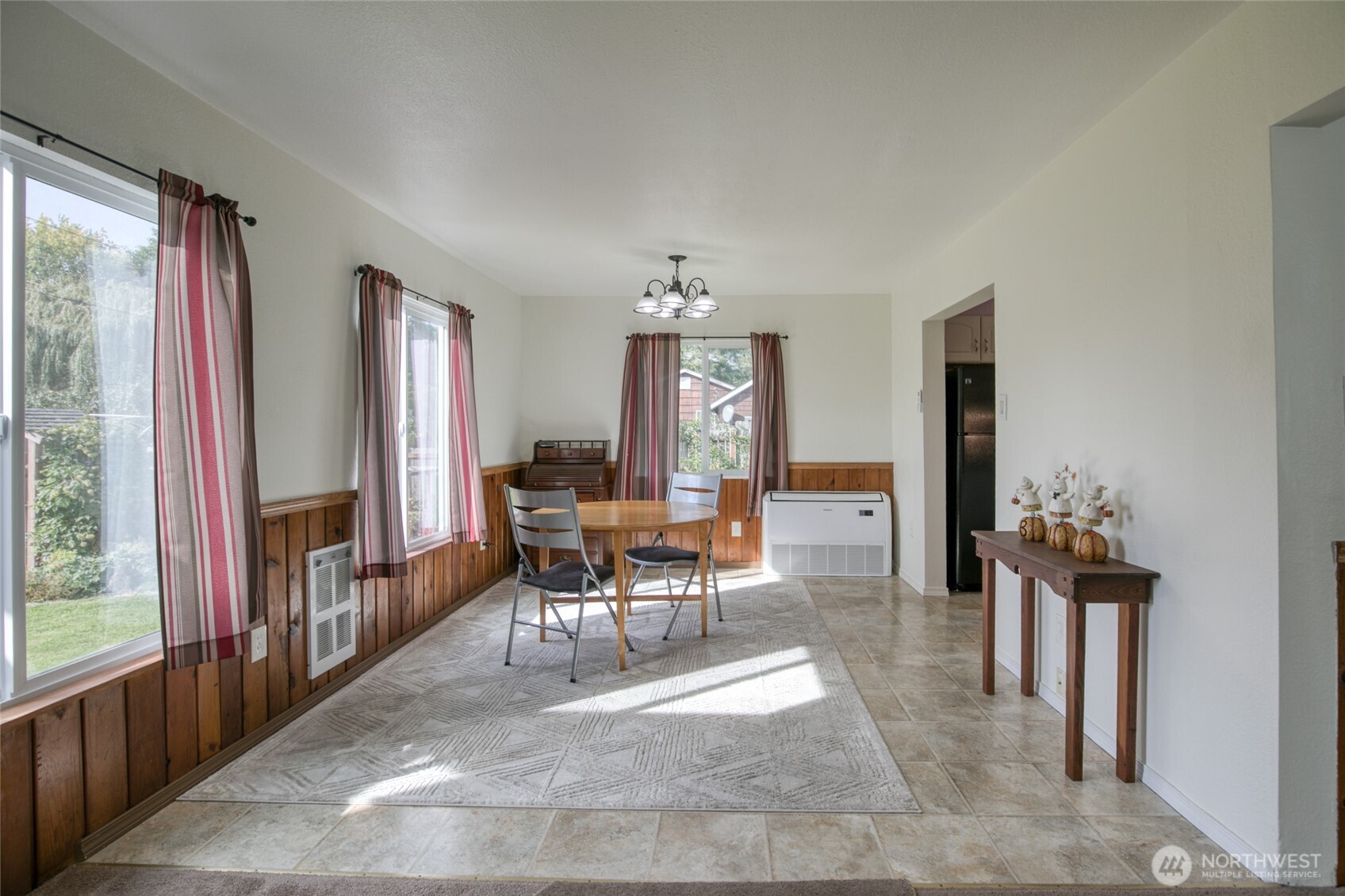 1108 Stockwell Street Property Photo 7
