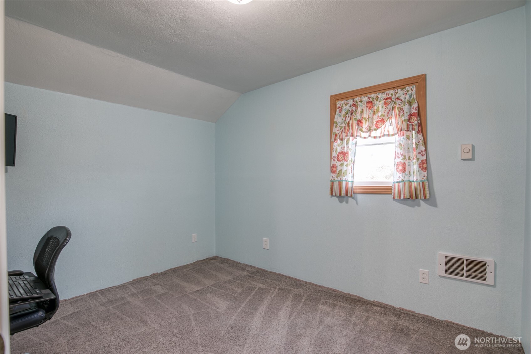 1108 Stockwell Street Property Photo 14