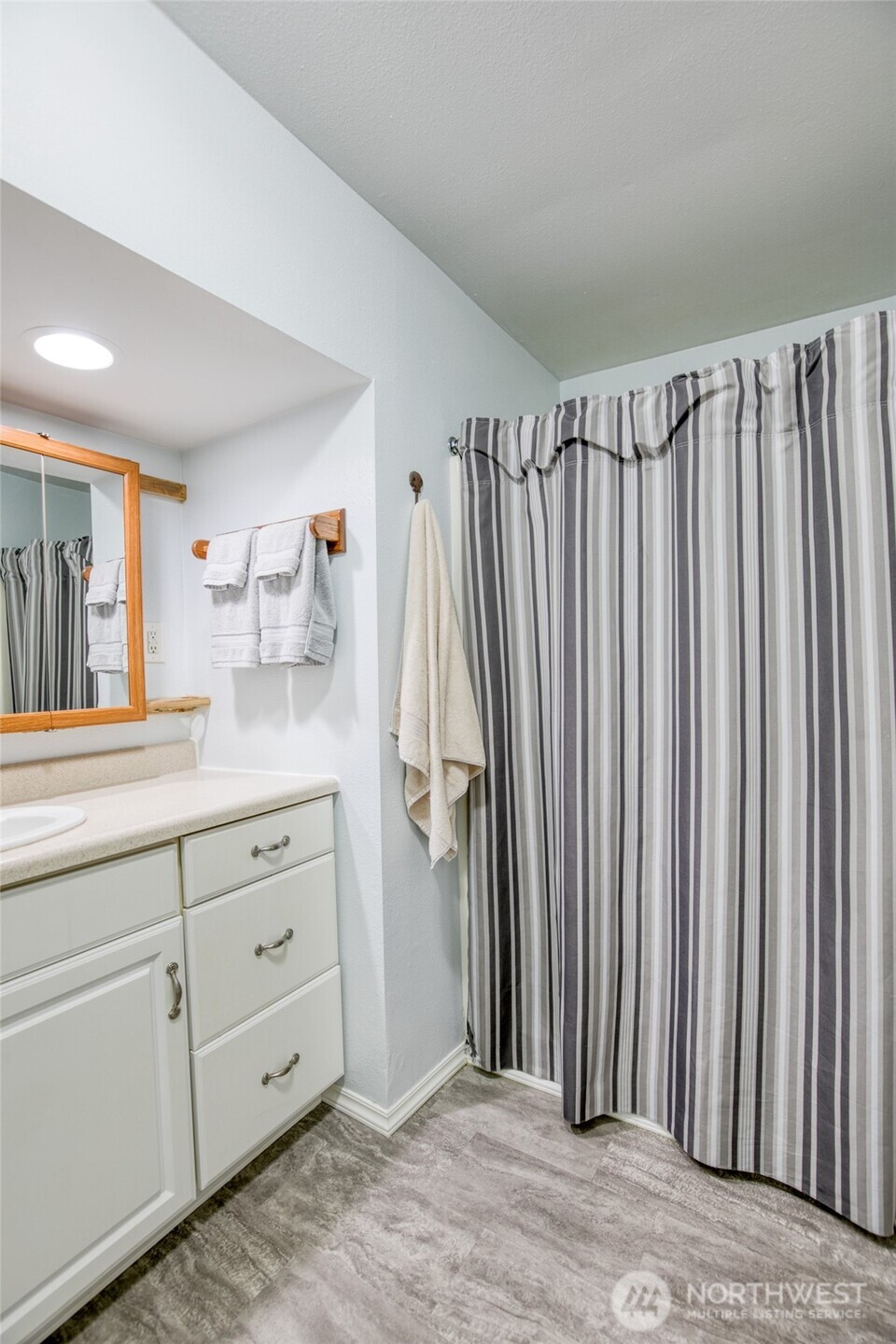 1108 Stockwell Street Property Photo 15