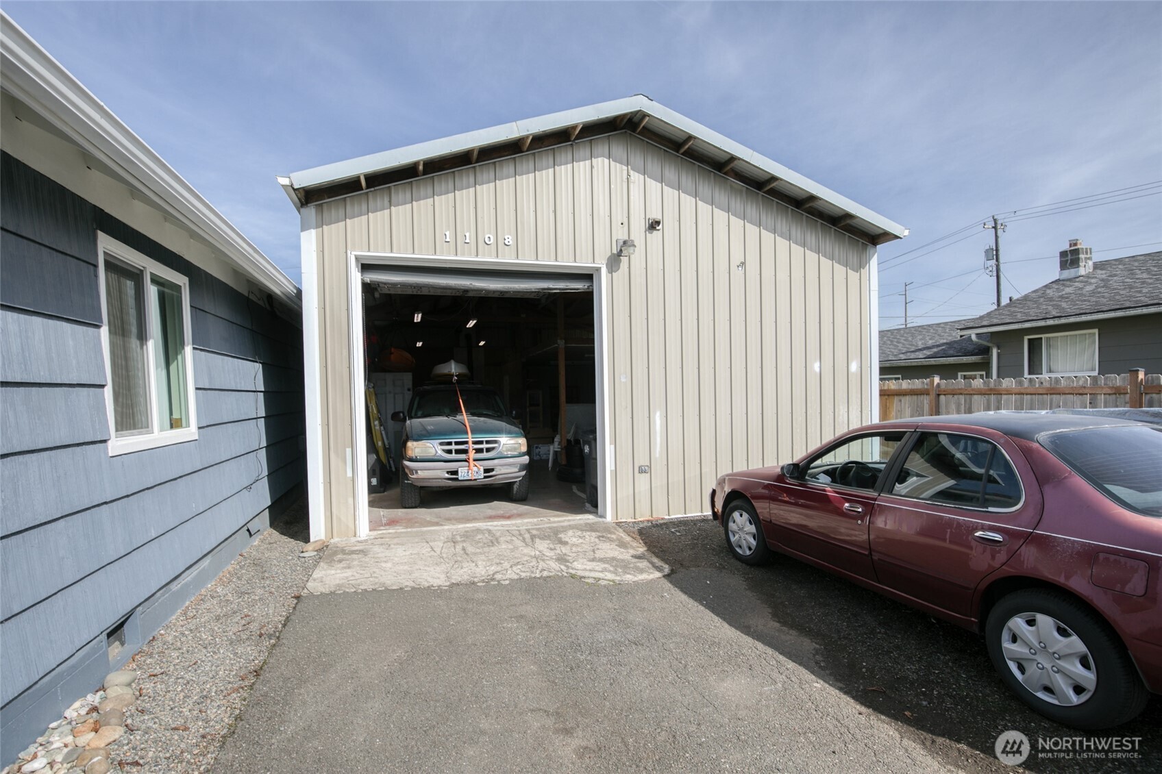 1108 Stockwell Street Property Photo 19