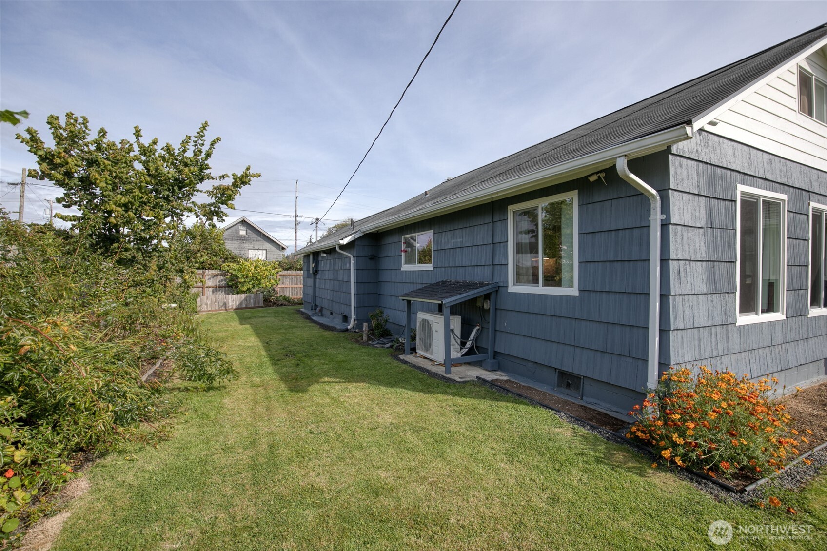 1108 Stockwell Street Property Photo 25