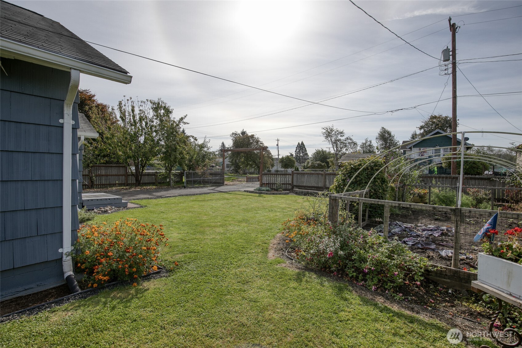 1108 Stockwell Street Property Photo 27