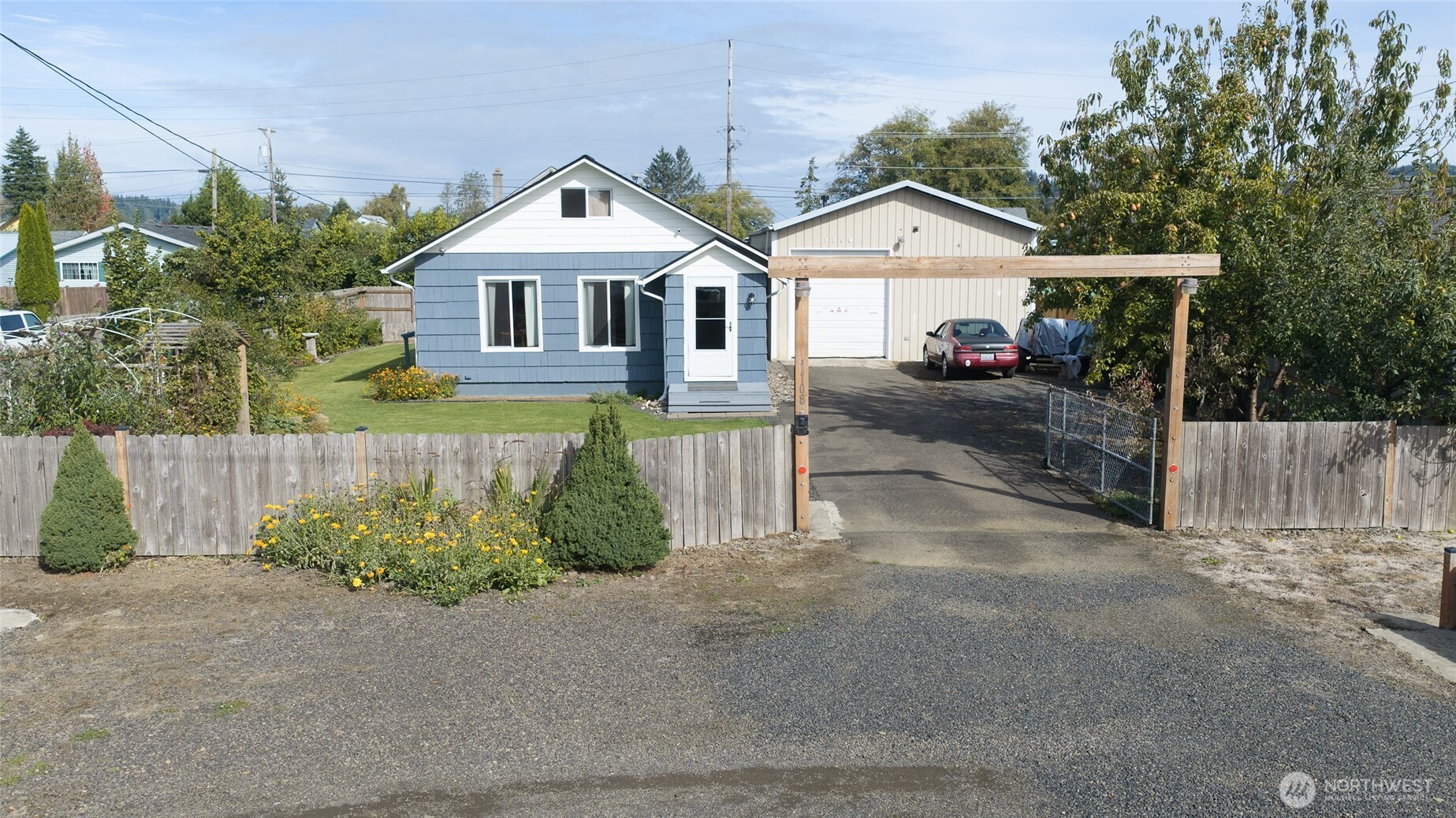 1108 Stockwell Street Property Photo 29