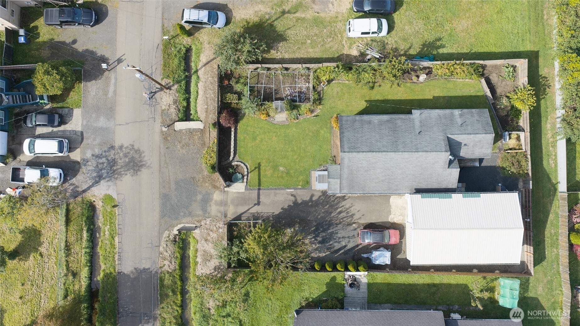 1108 Stockwell Street Property Photo 30