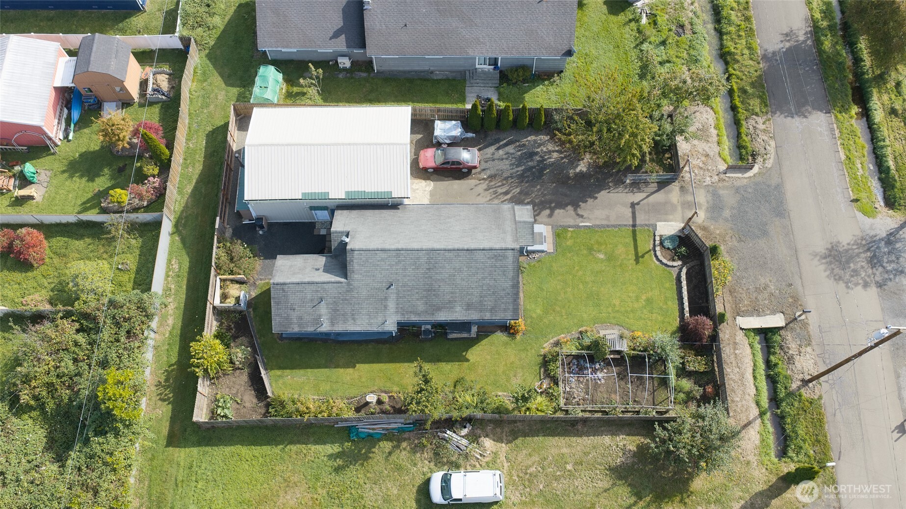 1108 Stockwell Street Property Photo 31