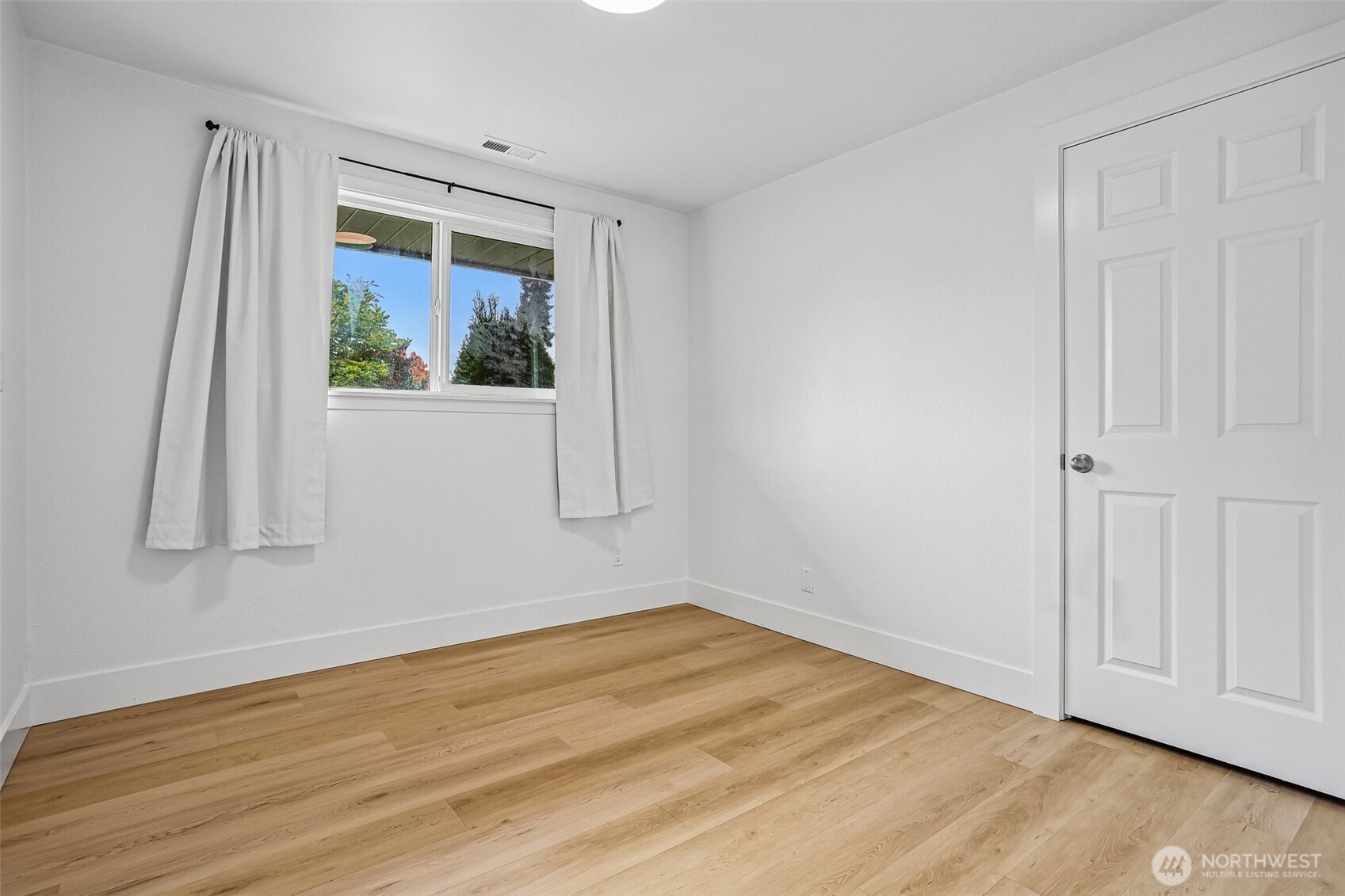 4427 131st Place Property Photo 11