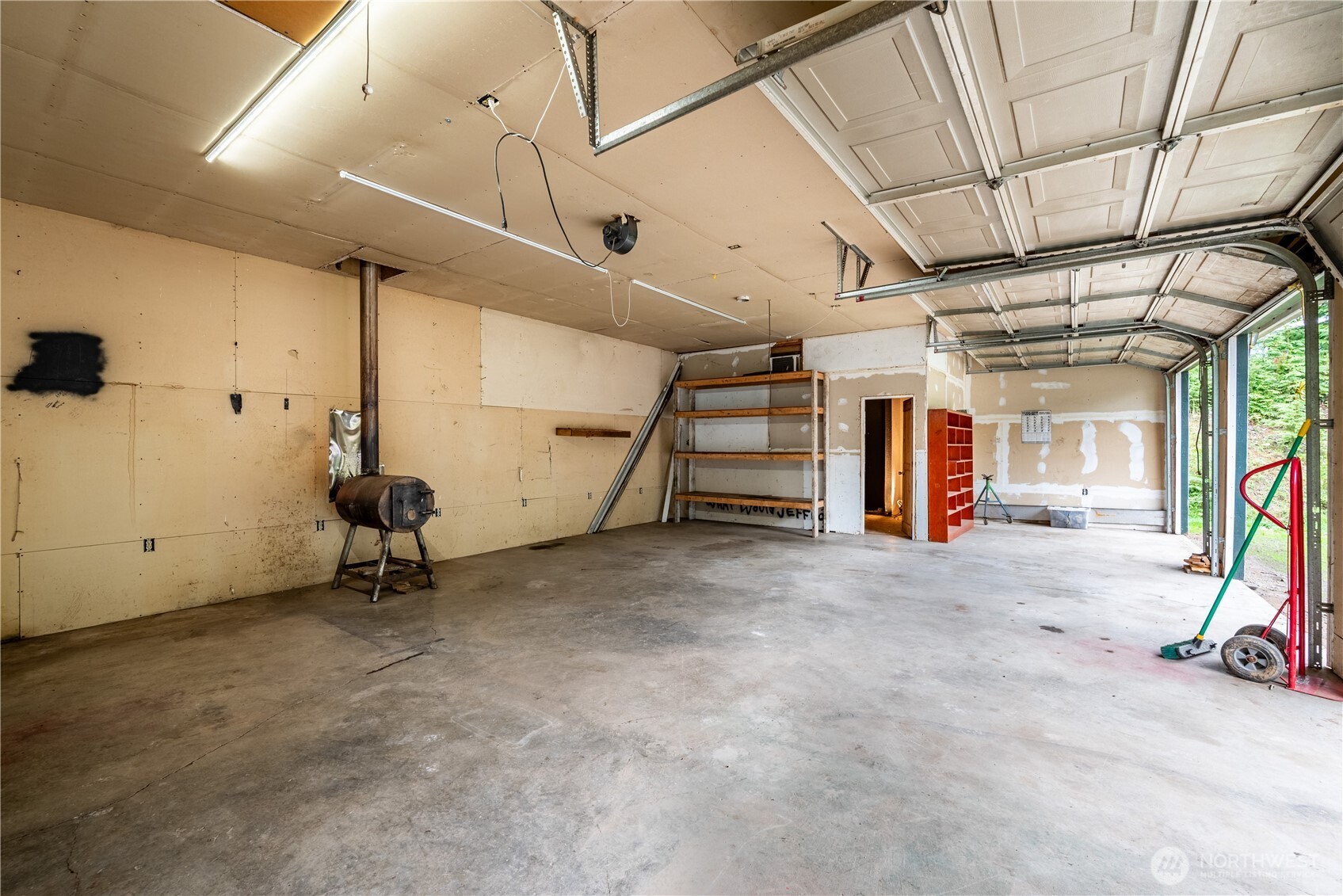 92 Adler Drive Property Photo 20