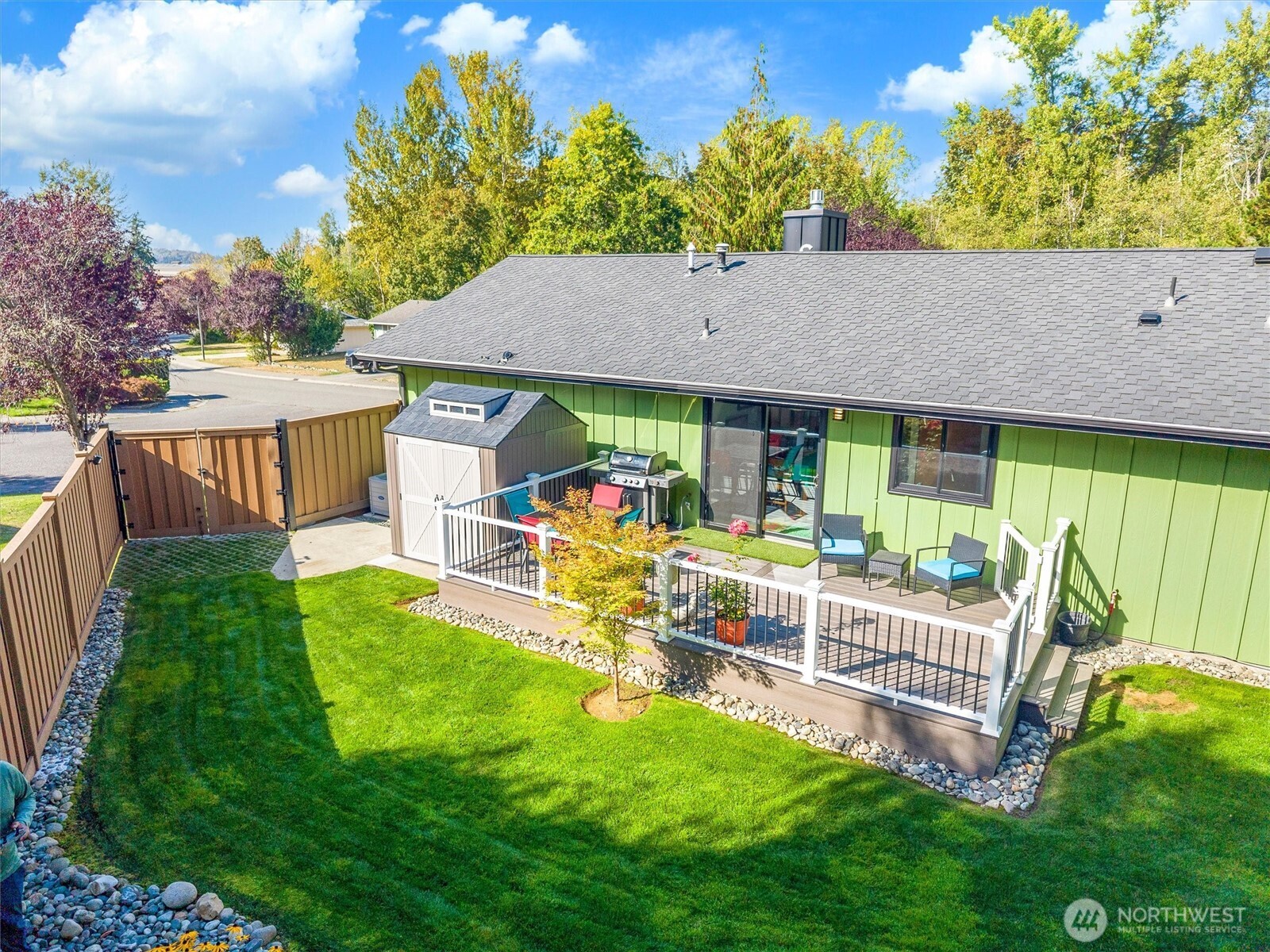 1483 Roma Road Property Photo 4