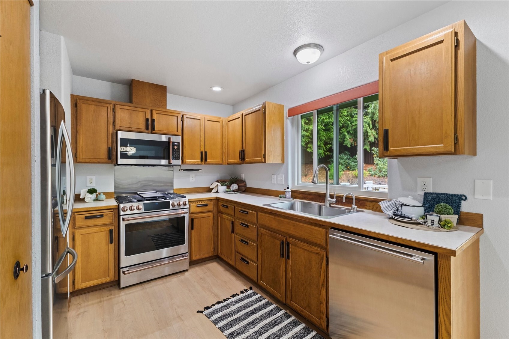 1483 Roma Road Property Photo 14