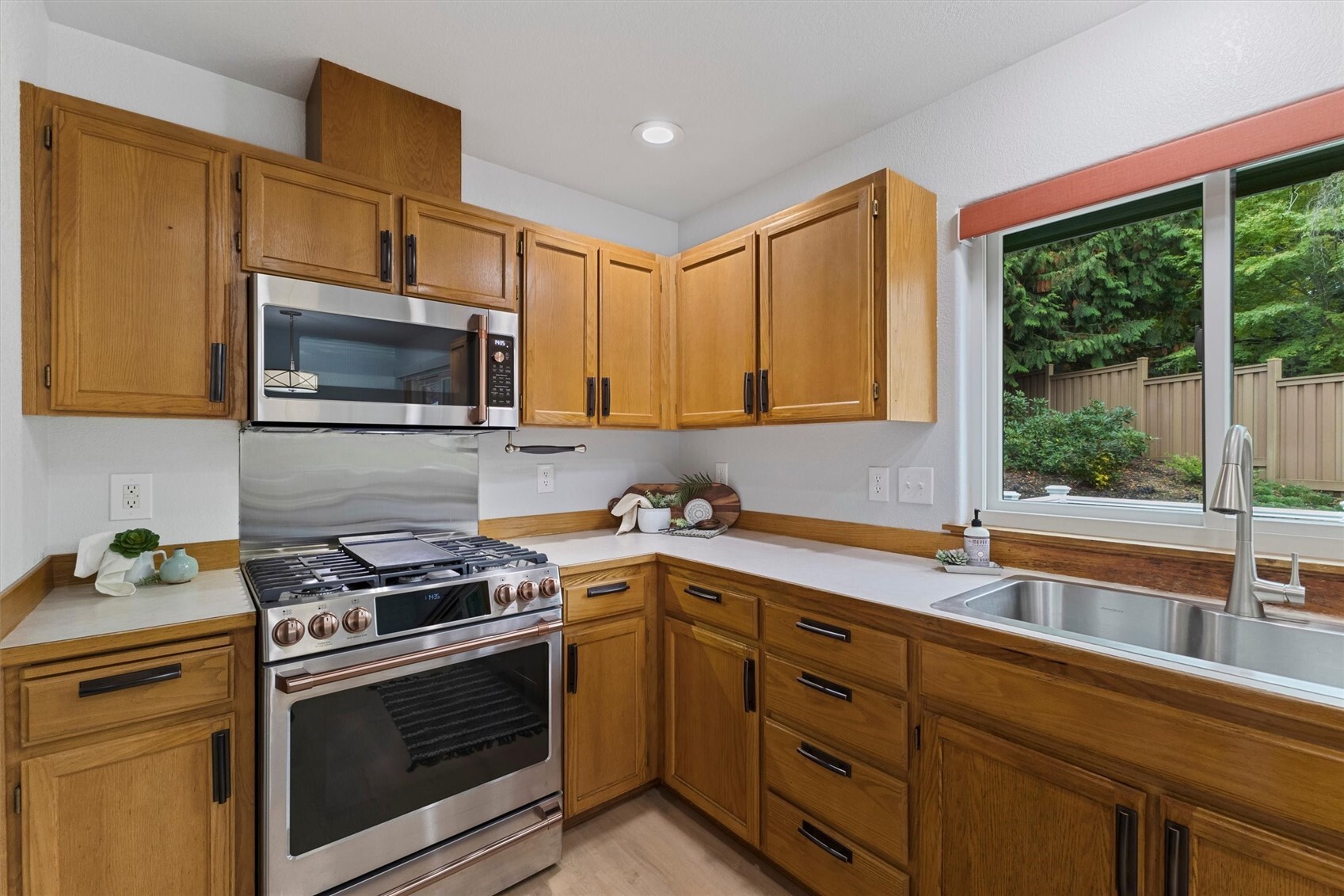 1483 Roma Road Property Photo 15