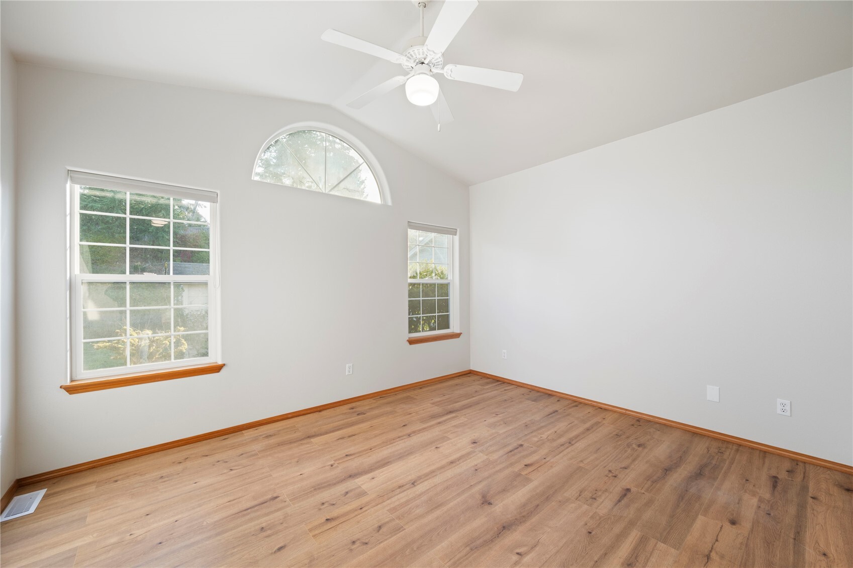 11217 88th Avenue Property Photo 12