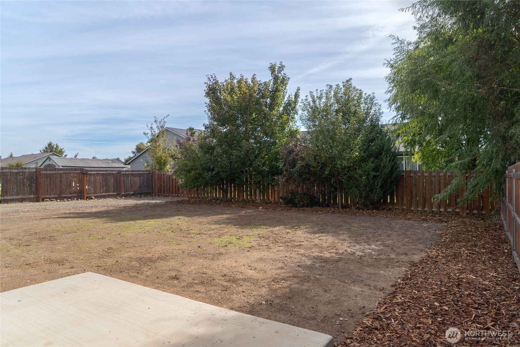 310 E Countryside Avenue Property Photo 23