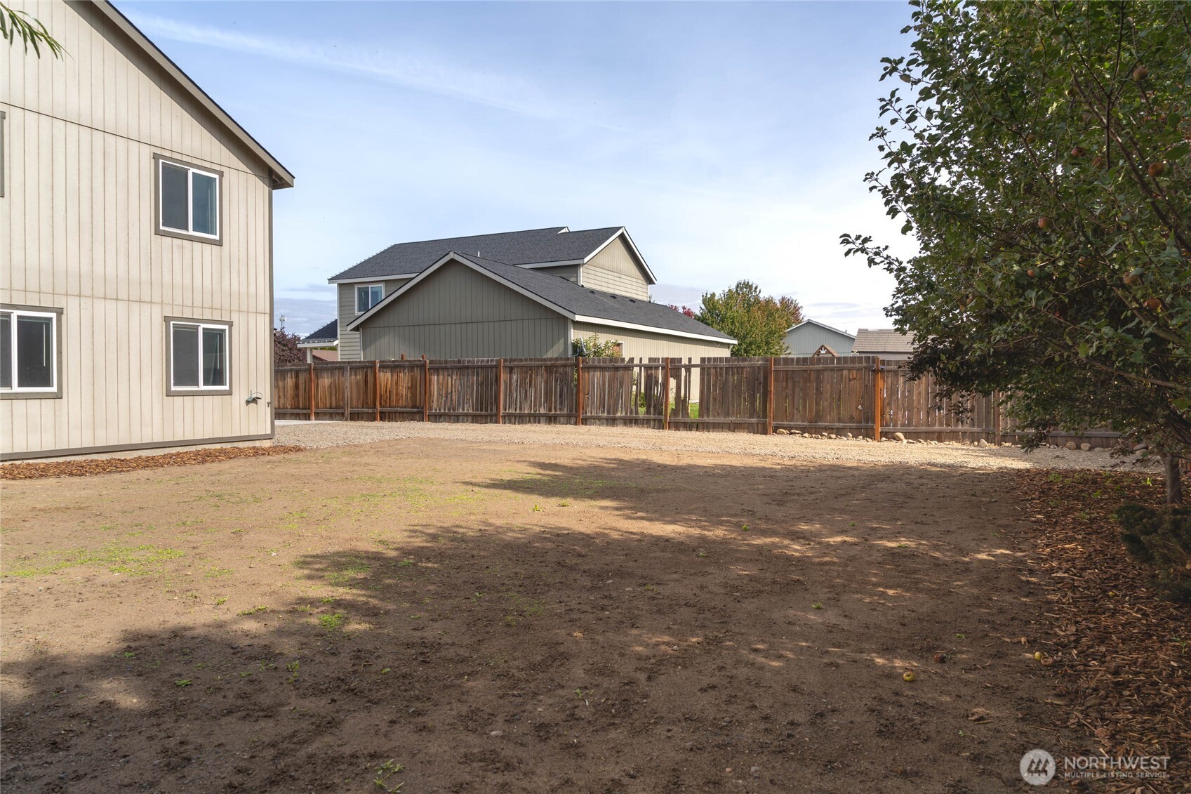 310 E Countryside Avenue Property Photo 25