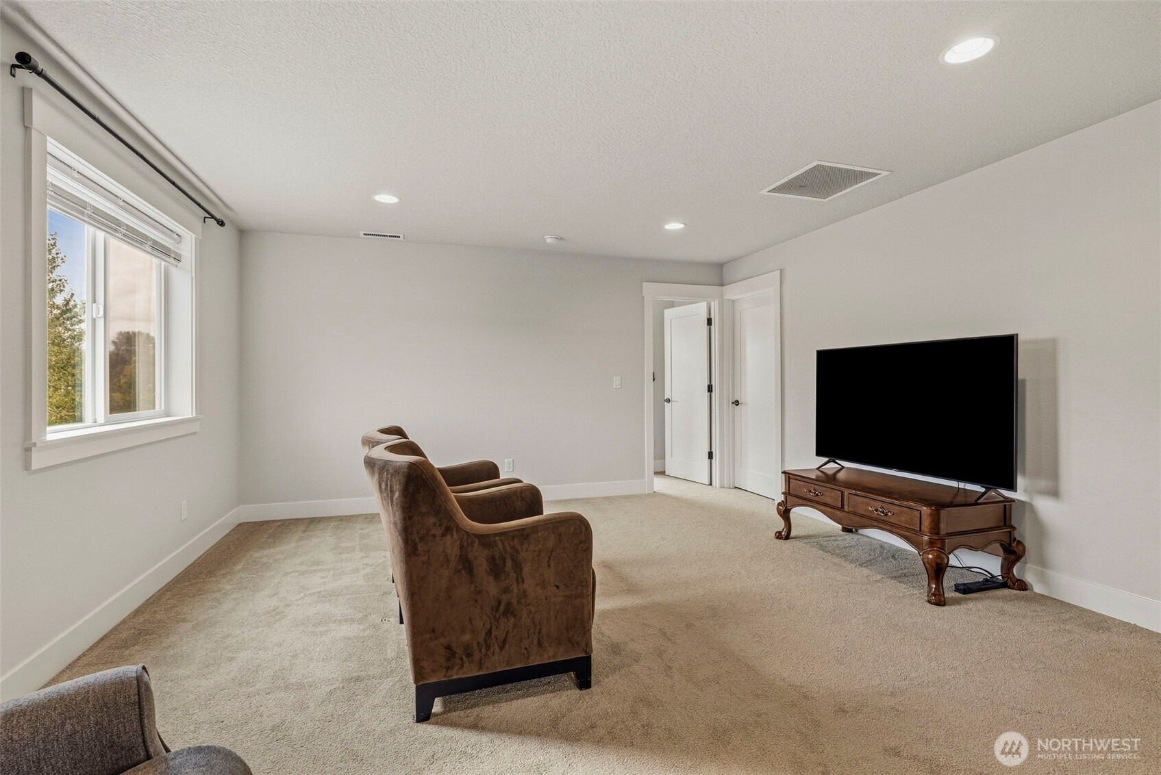 2162 S River Rd Road Property Photo 27