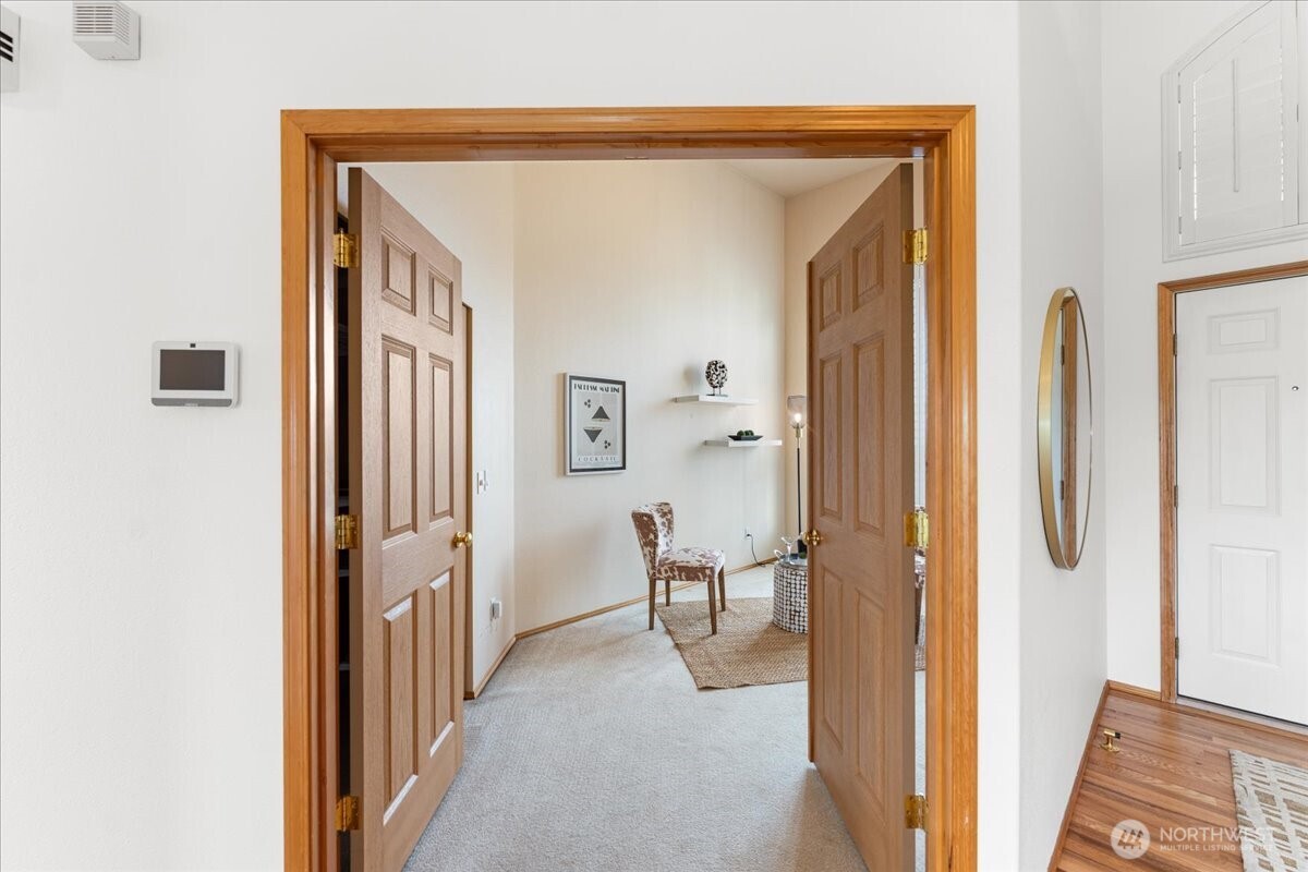 10111 181st Avenue Property Photo 5