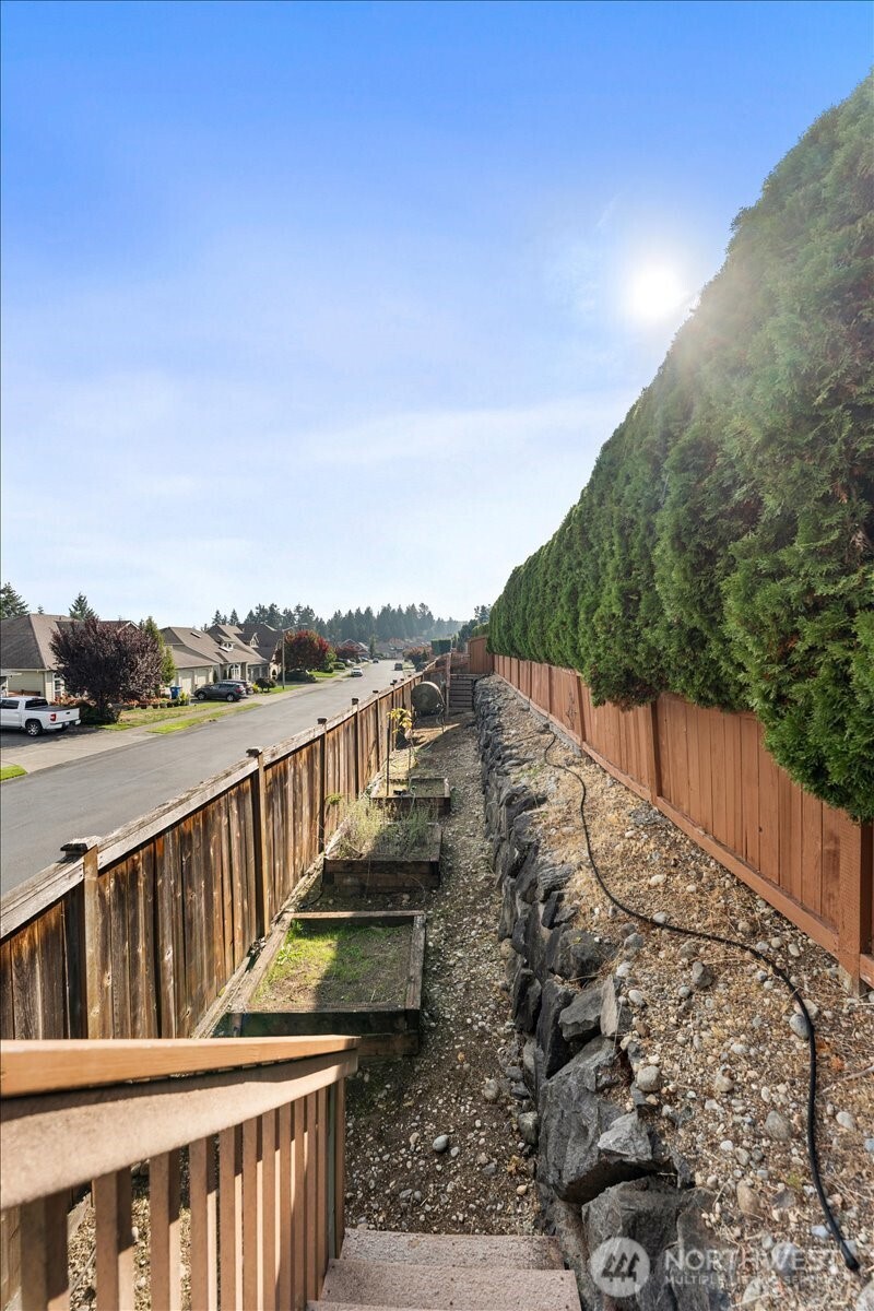 10111 181st Avenue Property Photo 29